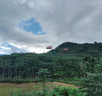 海南屯昌：裸導線披上絕緣“外衣”